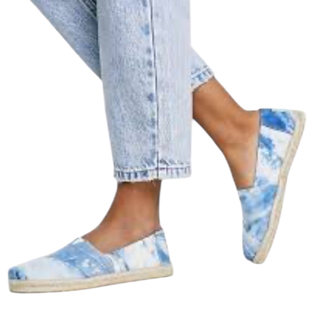 TOMS ALPAGATA ROPE BLUE WHITE CLOUDS TIE DYE SLIPON ESPADRILLES 8.5